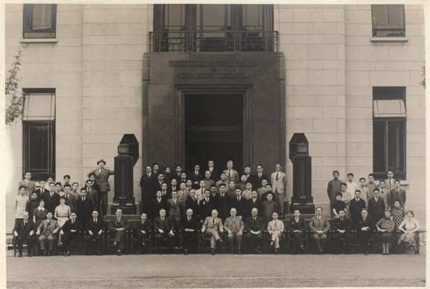 图为1935年5月，雷士德医学研讨院全部成员合影.jpg