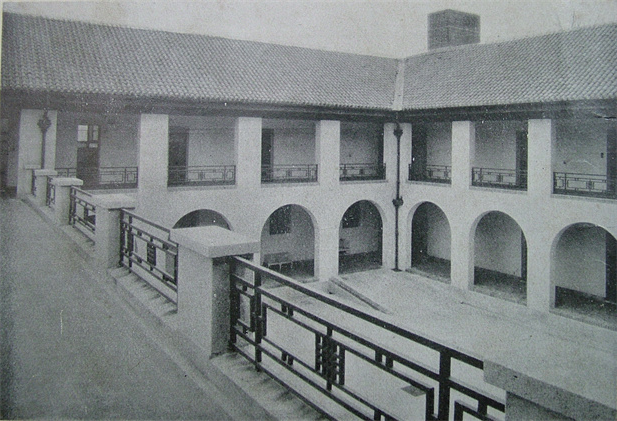 原植物尝试楼外景（1930年月）.jpg