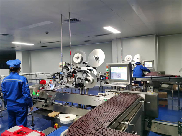 2022年，竞技宝
宜宾制药有限责任公司车间落实保供生产，全力保障疫情防控药品供应。.jpg