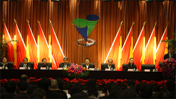 2010年12月，根据国务院国资委批准的竞技宝
与中国出国人员服务总公司（简称中出服）重组方案和竞技宝
总体发展战略，由中出服、国药外贸和中卫合作共同组建中国国际医药卫生公司（简称国药国际）。.png