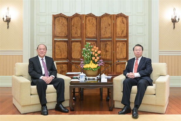 2024年2月26日，澳门特区行政长官贺一诚会见竞技宝
党委书记、董事长刘敬桢一行，双方就推动大健康产业发展、横琴粤澳深度合作区建设等议题交换意见-1.jpg